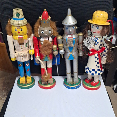Wizard of Oz Wooden Vintage Nutcracker Set of 4 Dorothy Tin Man Scarecrow Lion