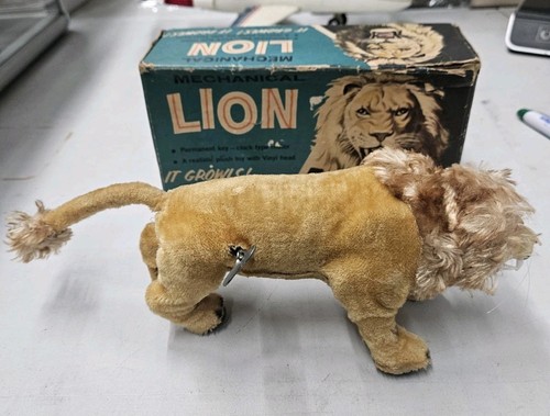 Vintage MARX MECHANICAL LION TIN WIND UP TOY WORKS 1950s W Box EBay vintage-marx-mechanical-lion-tin-wind-up-toy-works-1950s-w-box-ebay