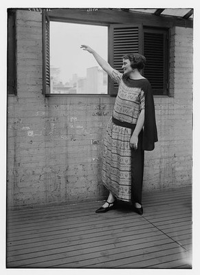 Photo:Charlotte Wells Portrait Organist Wife of Oscar Saenger 1920s