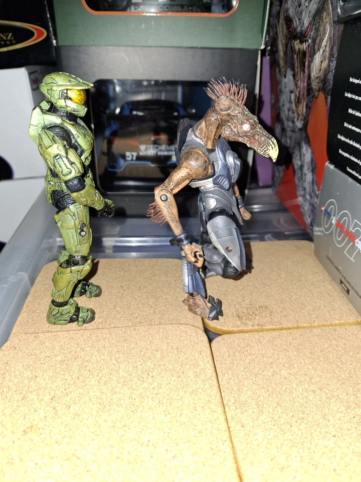 5"inch Halo Action Figure And One Other - Image 4 of 4