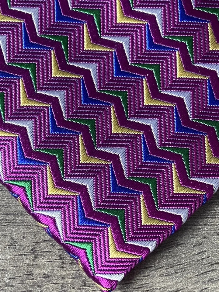 Corbata De Seda Bordada Con Zigzag DUCHAMP BNWT - Imagen 3 de 4