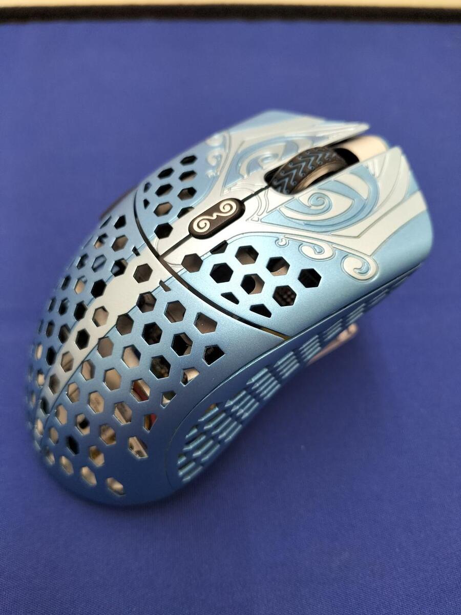 FinalMouse Poseidon Starlight-12 White Small Gaming Mouse FinalMouse Poseidon Starlight-12 White Small Gaming Mouse