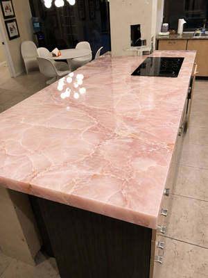 Pink Onyx Kitchen Worktop   Elegant Translucent Stone Countertop for Luxury Deco