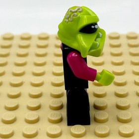 LEGO Alien Trooper Minifigure Alien Conquest 7049 7066 7051 Authentic EUC