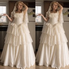 Wedding Dresses Short Sleeve Ruffles Full Length Satin Tulle A Line Bridal Gowns
