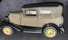 1/18  (  ICRWB 25 ) Motor City Classics 1931 Ford Model A , missing some parts