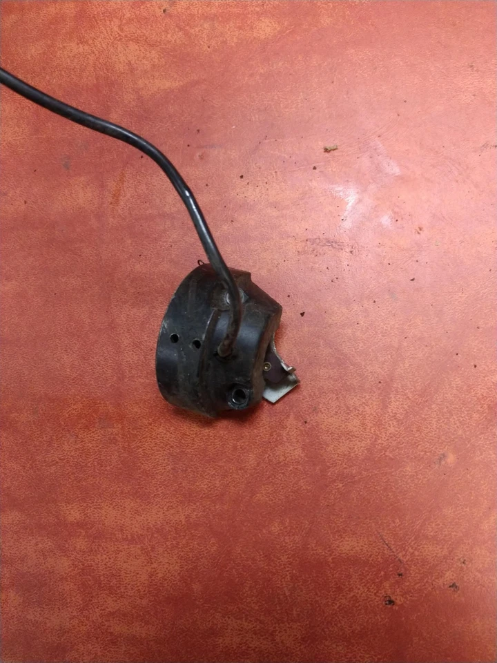 Interruptor de control de carcasa Kawasaki KE KM KV KH 100 G5 G4TR MC1 Foto 3 de 4