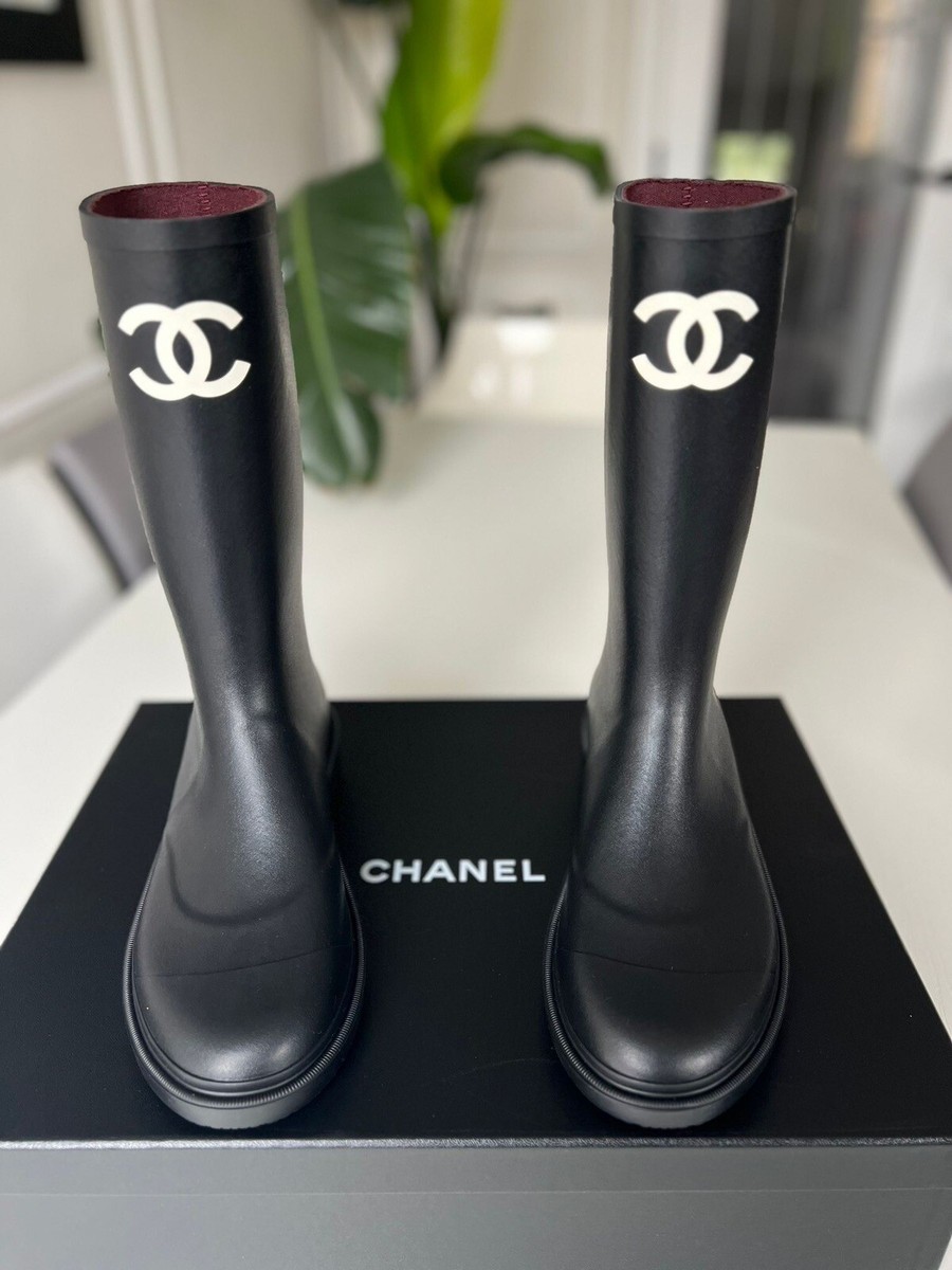Authentic Chanel Rain Wellington Rubber Boots Black Caoutchouc