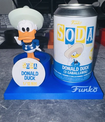 Funko Donald Duck 3 Caballeros Soda Vinyl Figure Disney With Display Stand