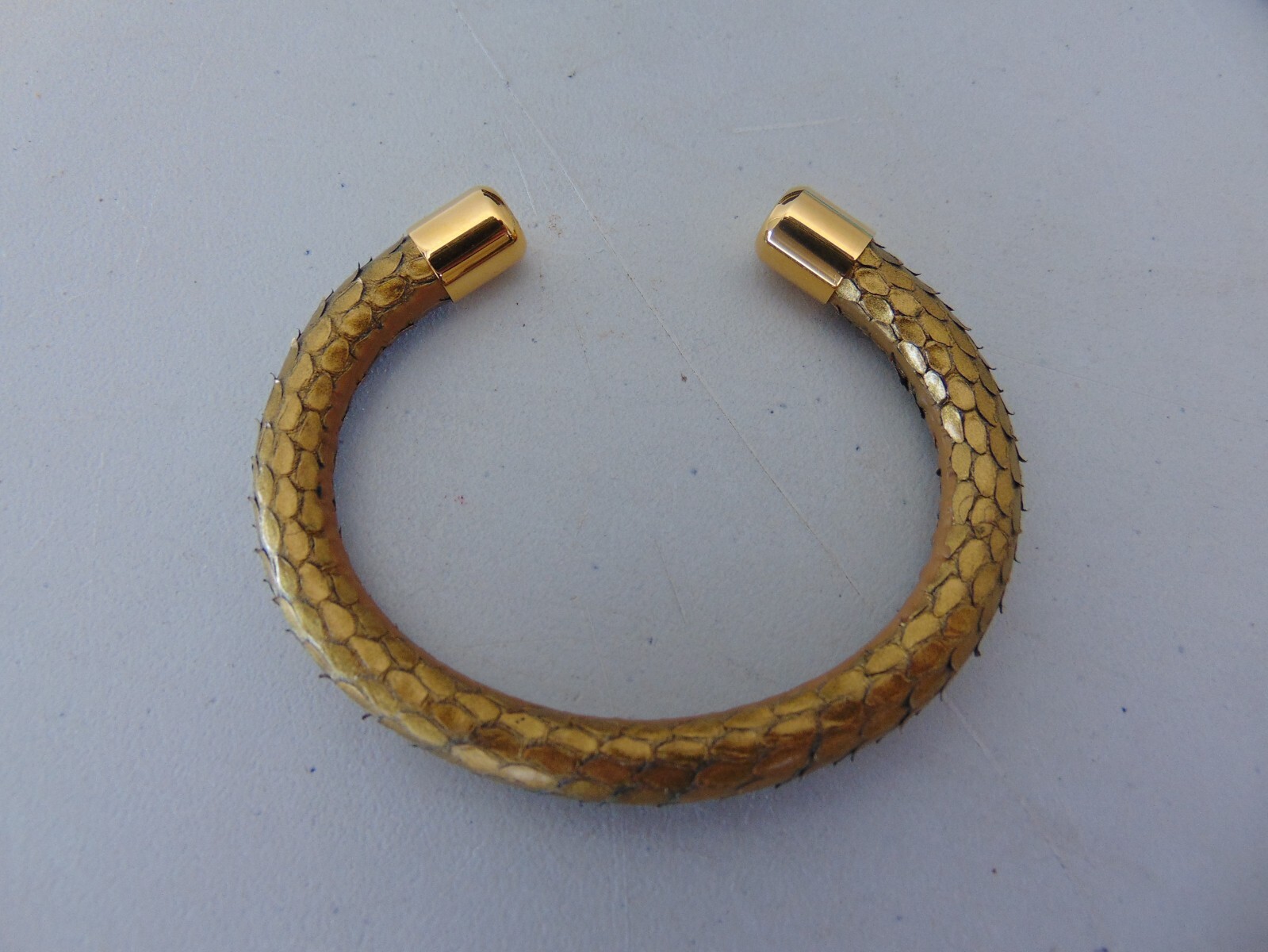Rustic Cuff Gold Python Bracelet Excellent Condit… - image 2
