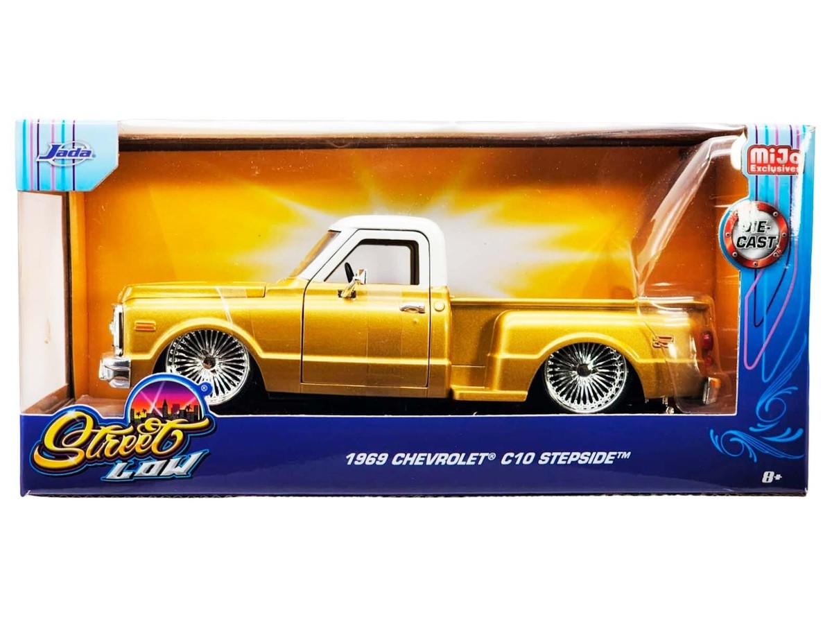 JadaToys 1/24 1969 シェビーC-10 Jada 1:24 1969 Chevrolet C10 Stepside Custom ( Two-Tone