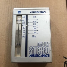 SOUNDESIGN AM-FM Stereo Music Mate Walkman Model 2088 (A) No Ear Phones ! Works!