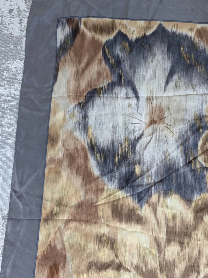 Bufanda cuadrada para mujer Oscar de la Renta 33,5x34,5 en seda floral Foto 4 de 4