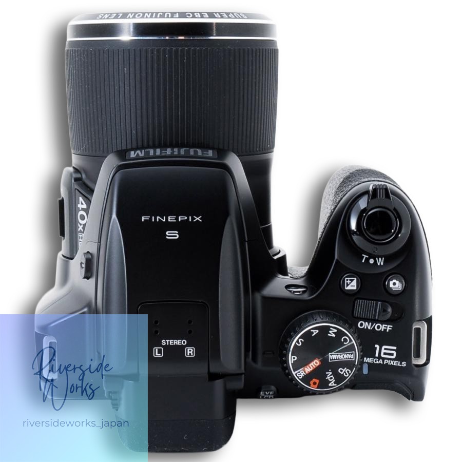 Fujifilm FinePix S8200 Digital Camera Black Used with SD Card JP