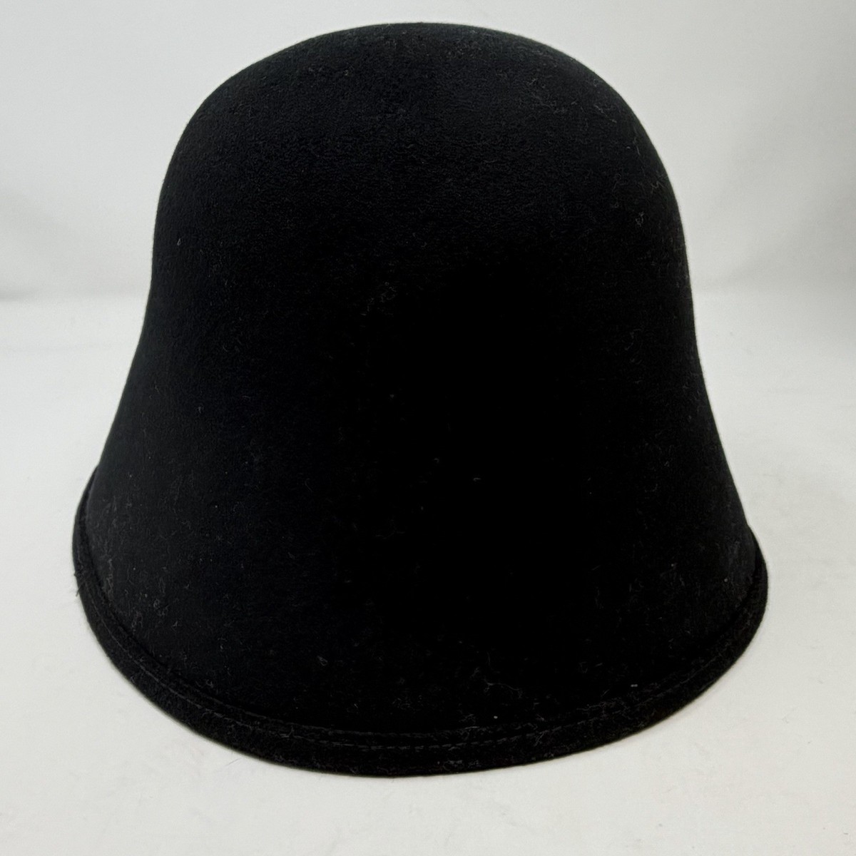 Toucan Collection Womens Black Cloche Hat Made in USA Felt  display picture 1