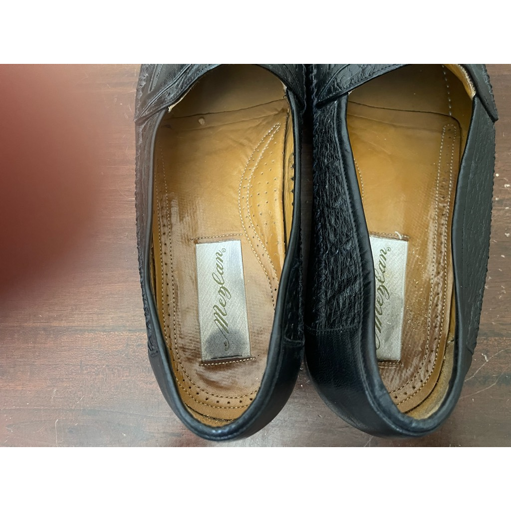 Mezlan Mens Mario Loafer Dress Shoes Black Ostrich Embossed 