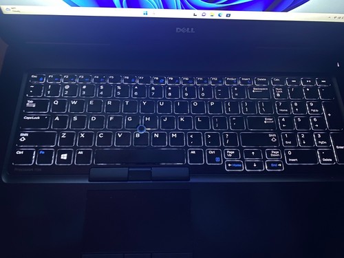 DELL PRECISION 7720 | 256 GB | 16GB | WIN 11 | Office | Nvidia Q P3000 6GB - Picture 9 of 10