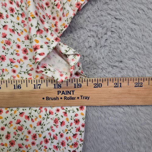 SO Top Juniors L White Ditsy Floral Boho Cottagecore Lace Back Knot Hem Stretch - Picture 6 of 11