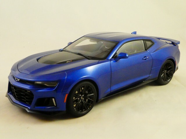 Autoart Chevrolet Camaro ZL1 hyper blue metallic 1/18 71209