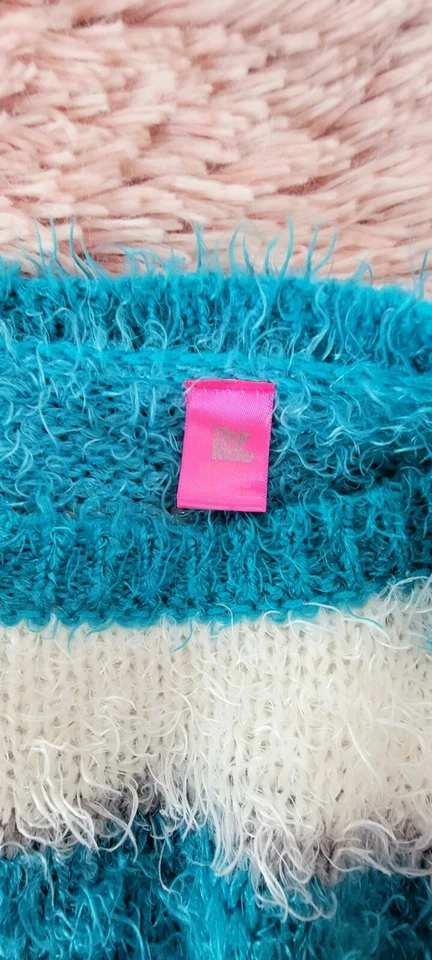 Suéter Difuso Star Ride Niñas Turquesa, Plateado y Blanco Talla M (5/6) Foto 4 de 4