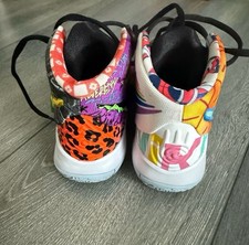 Nike Kyrie 6 Unisex Kids Size 1 Mid Top Baske...