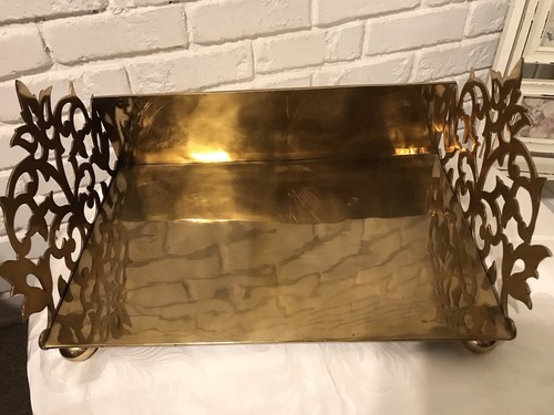 Brass Book  stand - 第 4/8 張圖片