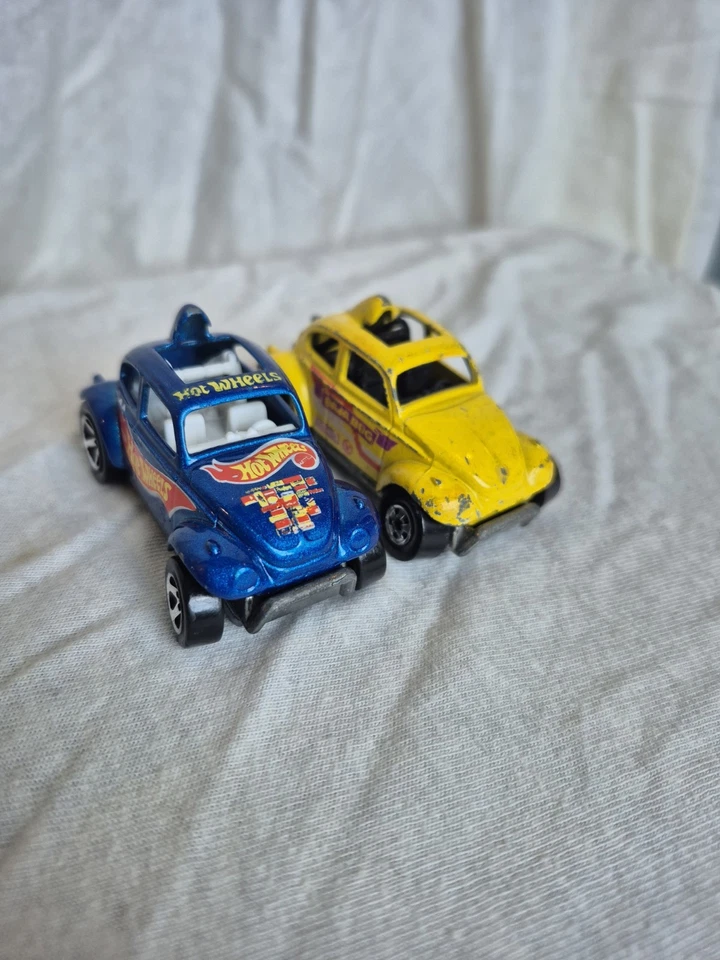 Coche diecast Hot Wheels Baja Bug amarillo y azul vintage Foto 4 de 4