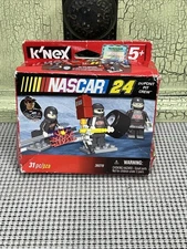K'Nex - NASCAR - #88 - Dale Earnhardt Jr - 31 Piece-  hendrick - Pit Crew Set