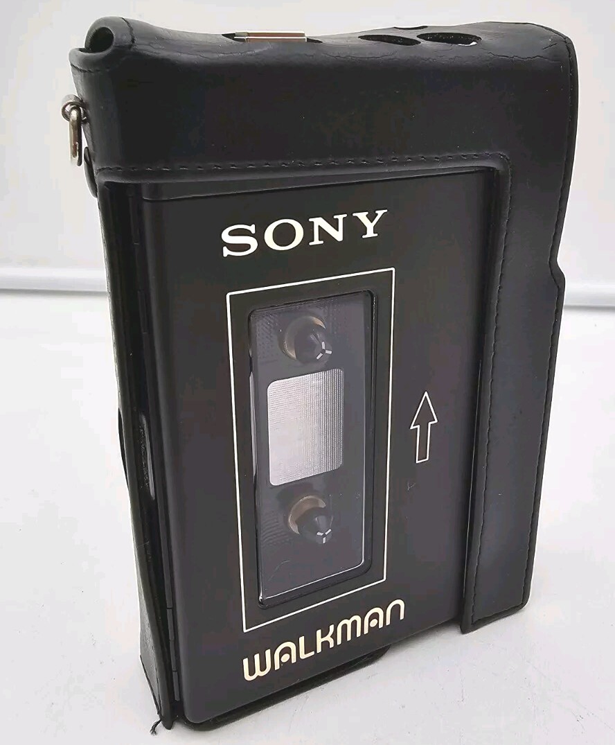 SONY WALKMAN DELUXE WM-3 ウォークマンデラックス 1981 Sony Walkman Deluxe WM-3 Cassette Player with New Belts