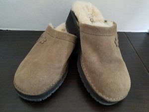 ugg lined clog