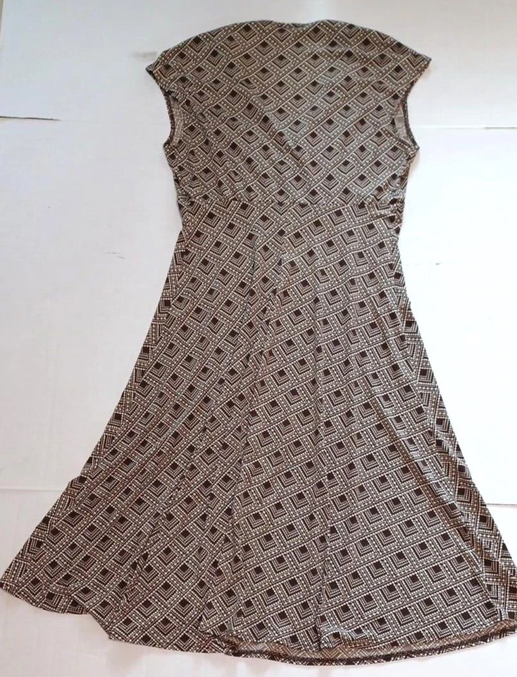 London Times Women's Dress Sz 10 Sheath Brown Stretch V Neck Below Knee - Image 2 of 4