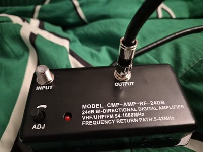 3261419 10dB Bi-Directional Digital Amplifier VHF UHF FM with AC Adapter