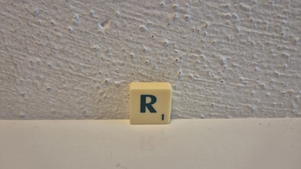 Scrabble Original 51272 Mattel Ersatzteile: Buchstabenstein R - Bild 1 von 1
