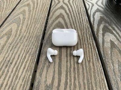Apple AirPods Pro 2nd Generation with MagSafe Case USB-C White MTJV3AM/A