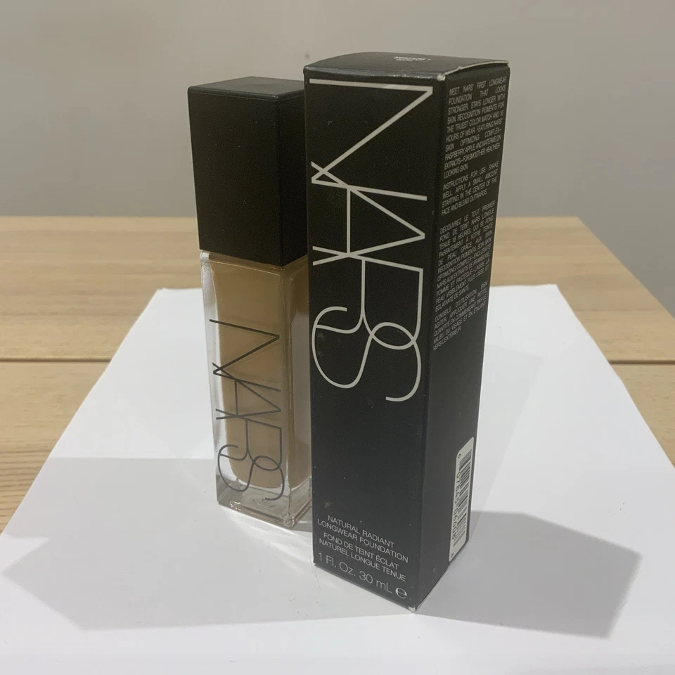 NARS Natural Radiant Longwear Foundation Medium 1 PUNJAB 6608 - 30ML - Image 4 of 4