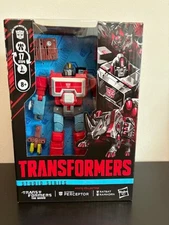 Transformers Studio Series 86 Perceptor with Ratbat & Ramhorn