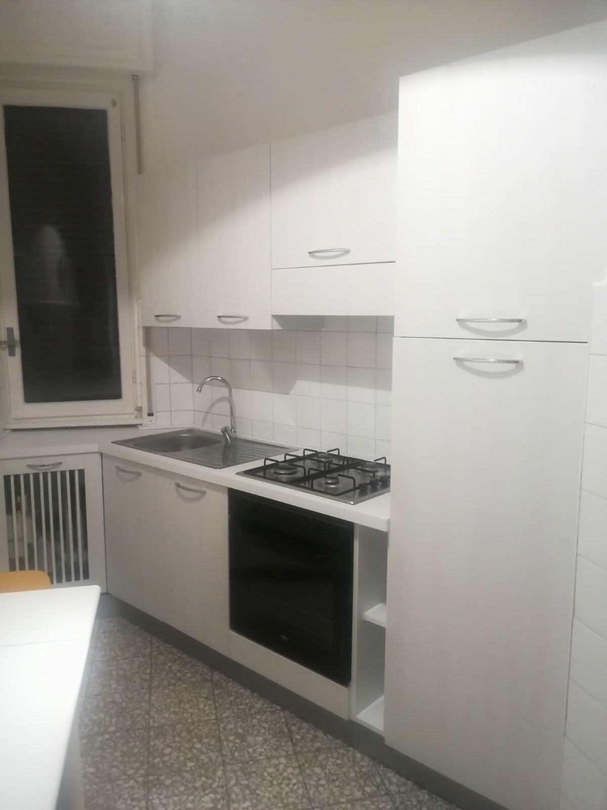 CUCINA SEMI-NUOVA COMPRESA DI FORNO FRIGORIFERO E FORNELLI PREZZO  TRATTABILE - Shopping.com