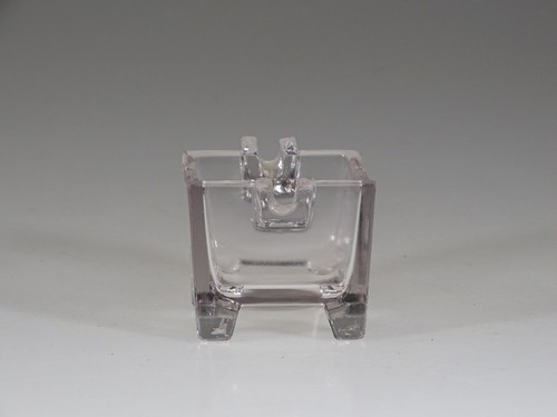 Cenicero vintage de cristal decorativo de 4 patas corte floral c.1935 - Imagen 2 de 4