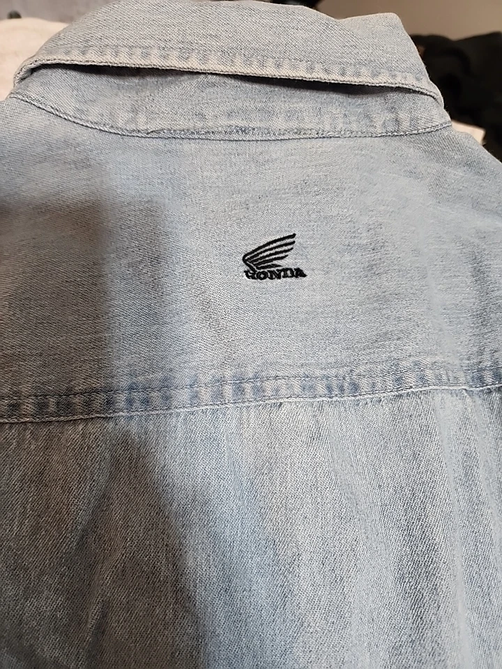 Camisa jeans masculina vintage Honda XL bordada logotipos manga longa botão para baixo - Imagem 4 de 4