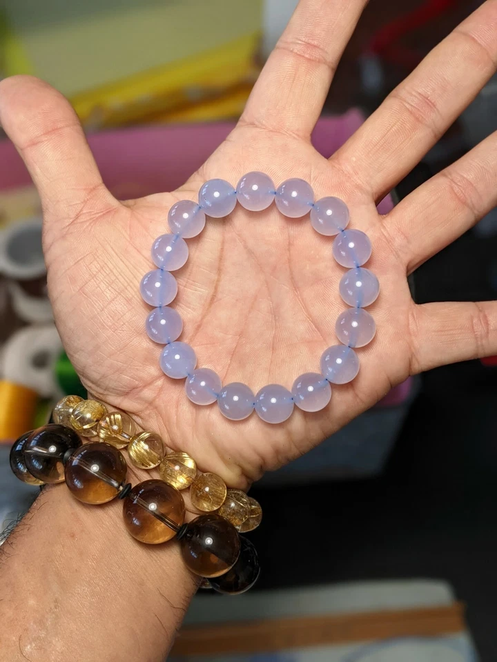 Pulsera de cuentas de calcedonia azul translúcido para hombre elástica 12 mm 7, 7,5, 8 u 8,5 pulgadas Foto 4 de 4