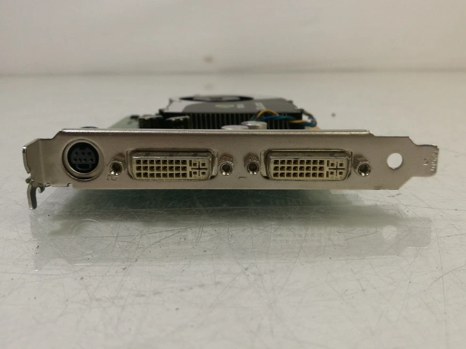 PNY NVIDIA Quadro FX 1700 512MB GDDR2 Video Graphics Card VCQFX1700-PCIE - Image 3 of 4