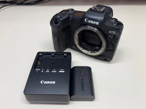 CANON EOS R5 45.0MP MIRRORLESS CAMERA W/ BATTERY CHARGER 17K SHUTTER WORKING