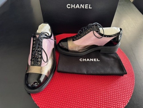 Chanel Women's Interlocking CC Logo Leather Oxfords USA Size 7 NIB