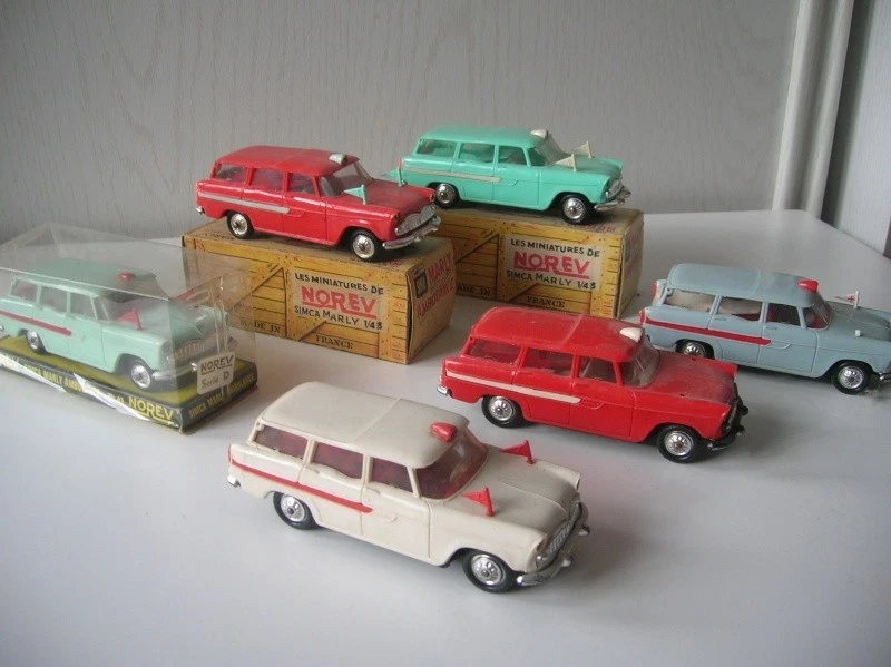 FANION POUR SIMCA MARLY AMBULANCE Norev - Photo 2/2