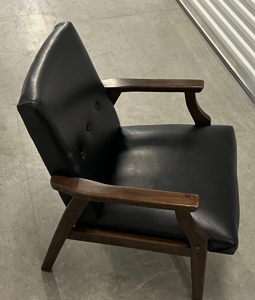 Vintage Black Faux Leather Accent Armchair With Wood Arms & Legs - Retro Charm! - Image 4 of 4