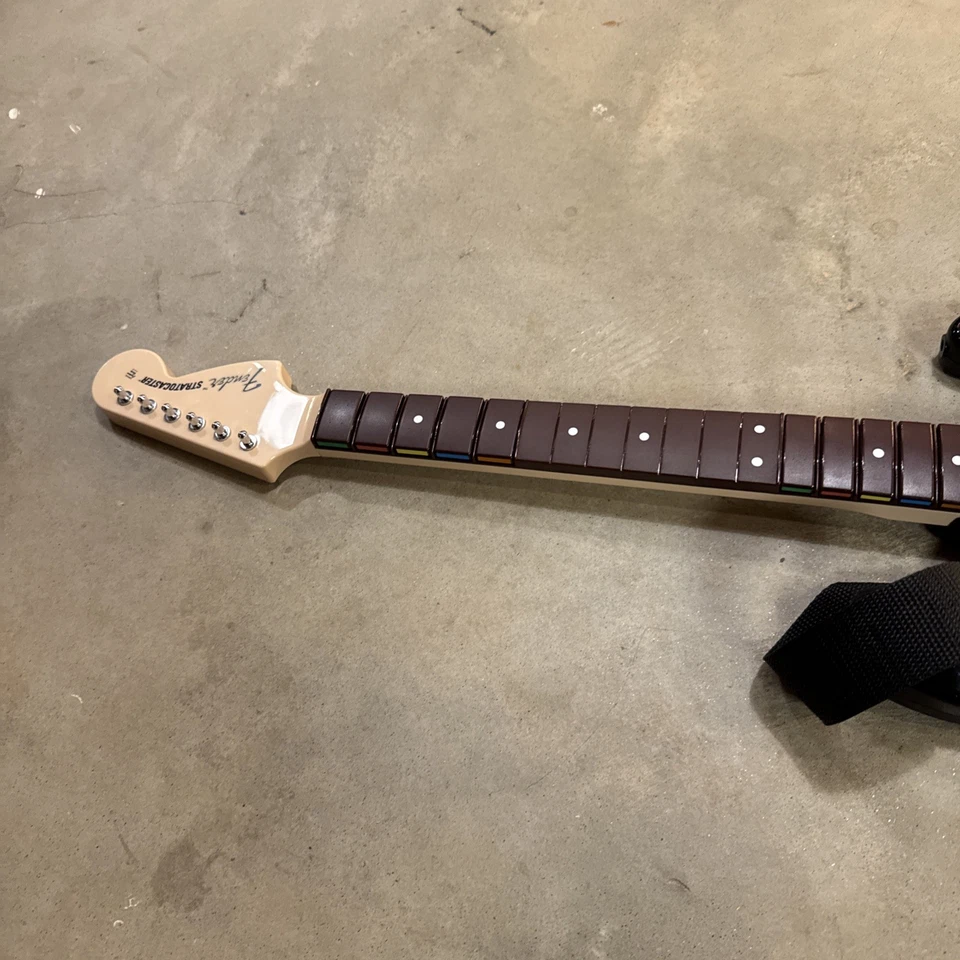 Guitarra Inalámbrica Xbox One Rock Band 4 Fender Stratocaster Para Xbox One 91161 Funciona Foto 3 de 4