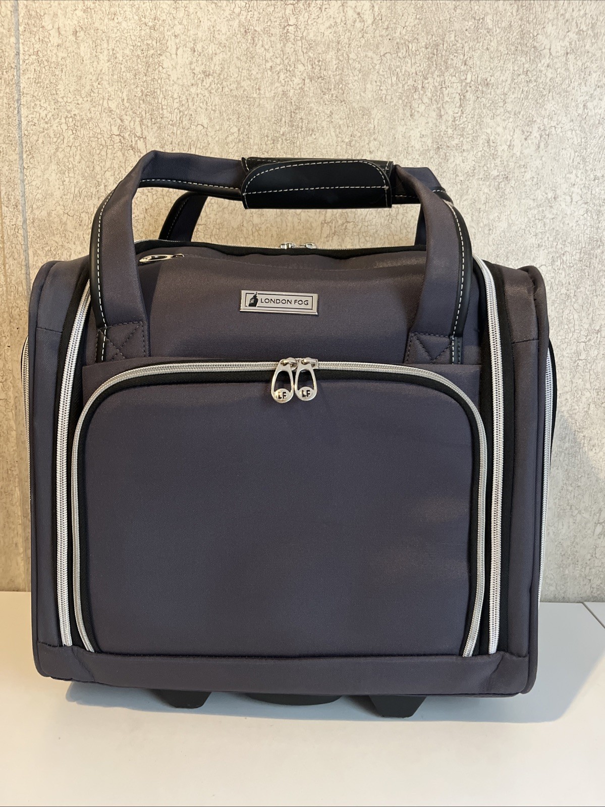 London Fog Under Seat Carry On Rolling Luggage Bag Silver Hardware Gray 15”