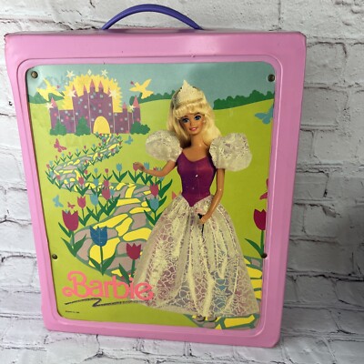 VTG 1989 BARBIE CARRY CASE TRUNK w/FOLD OUT DRESSING TABLES MIRRORS CLOSET BENCH