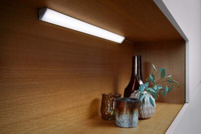 2xOSRAM LED Unterbau Leuchte Sensor dimmbar 12W inkl. Adapter!  EEK:G (Spek.A-Z)