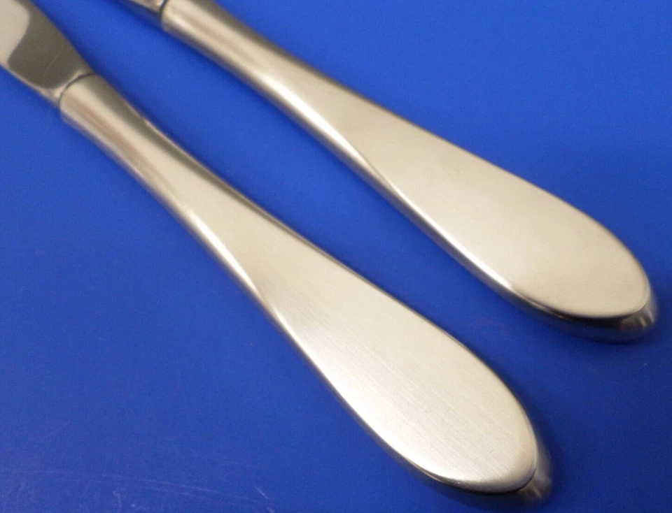 2 - FACAS DE BIFE Gorham GEORGETOWN-OLD cabo de cetim aço inoxidável 9 1/8" - Imagem 2 de 4